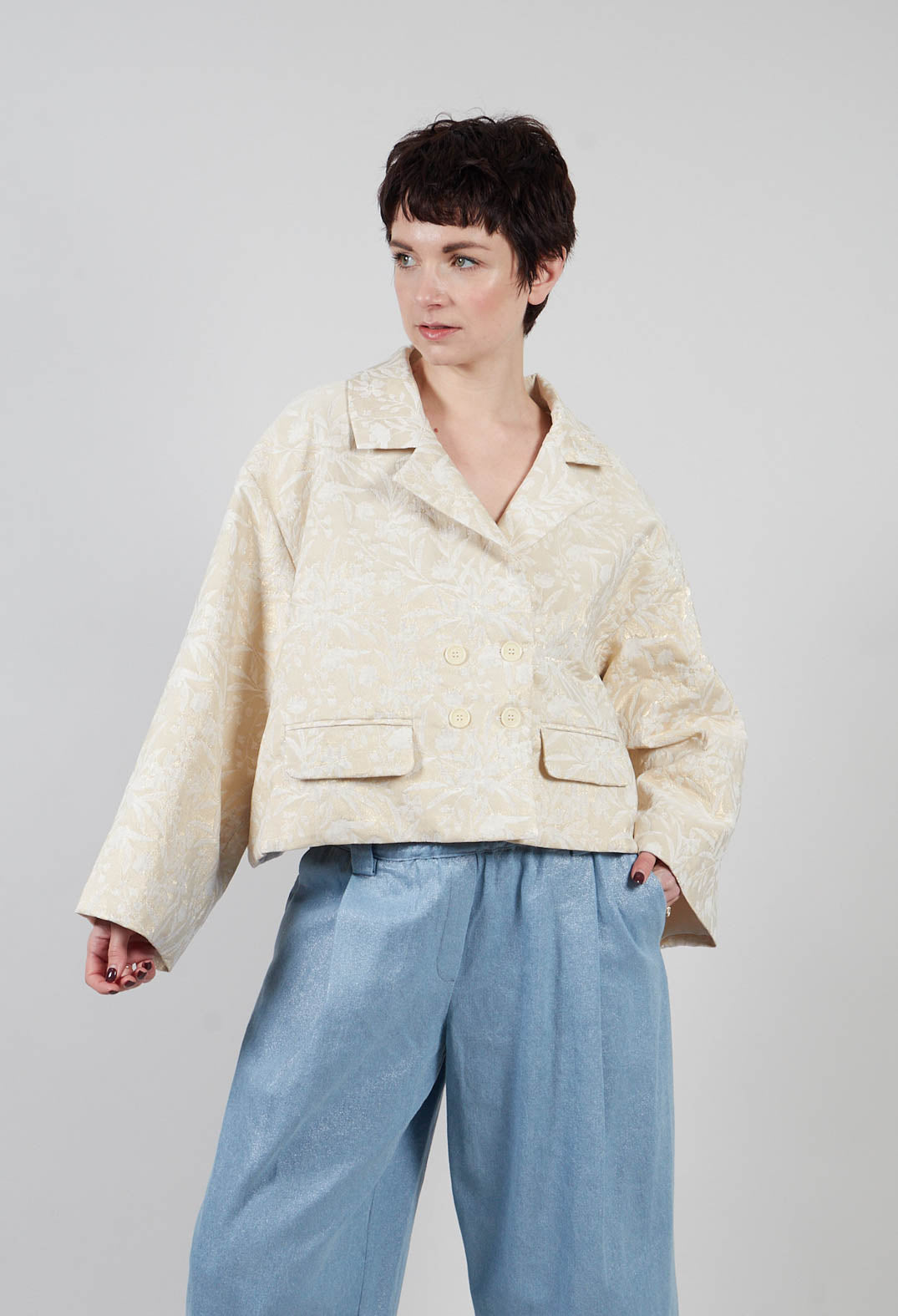 Jacket in Gold