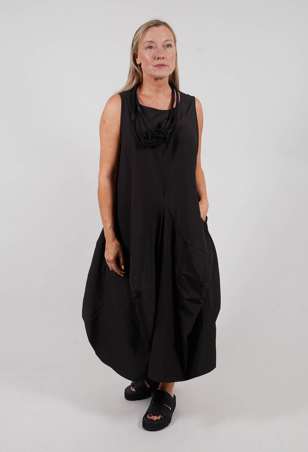 Sleeveless Balloon Style Dress in Black