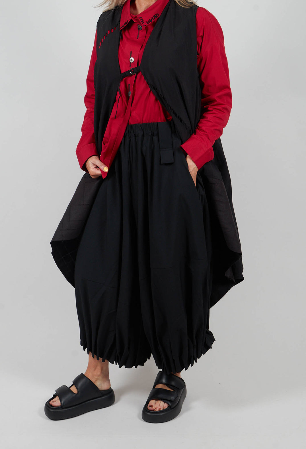 Gathered Hem Trouser in Black