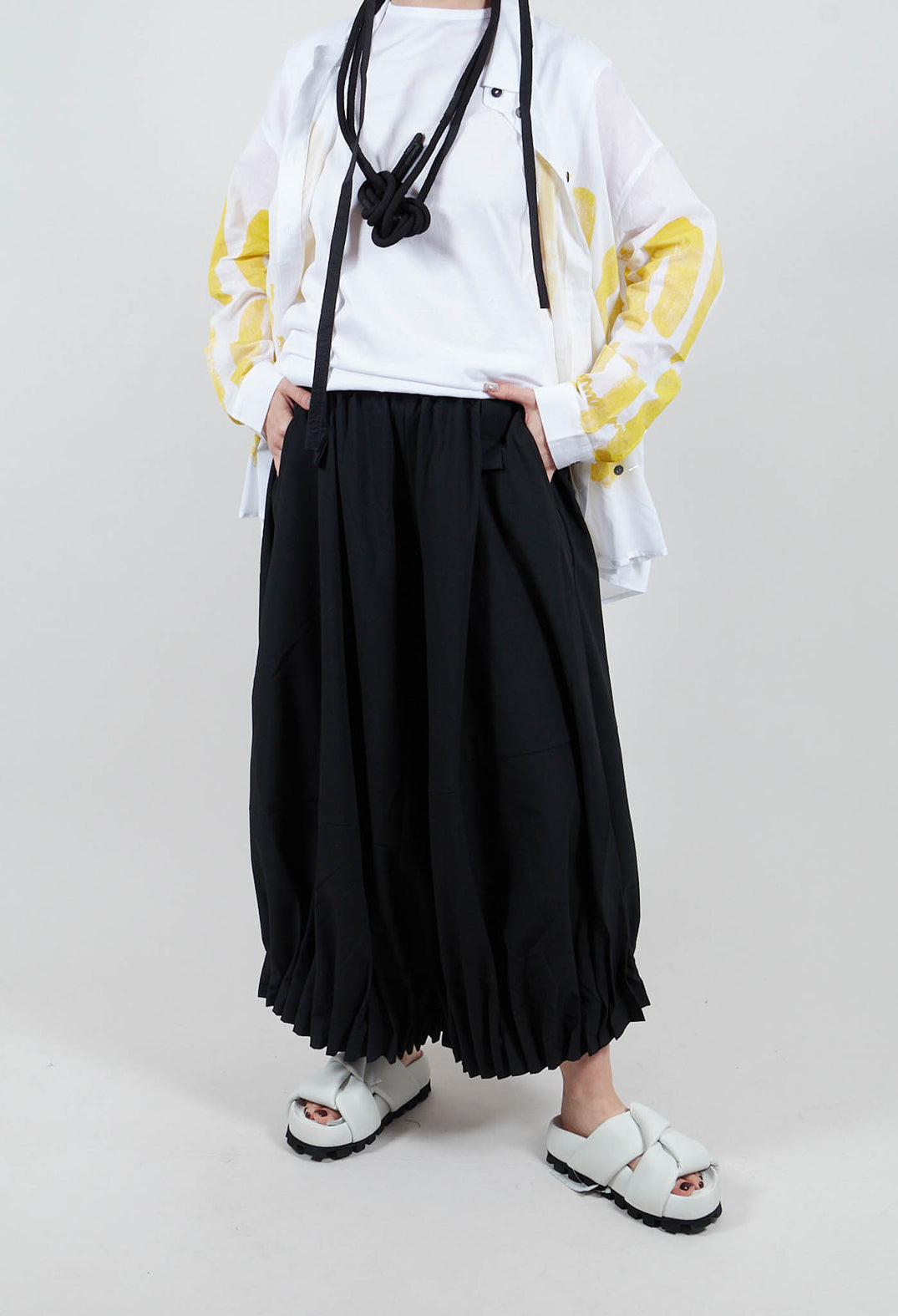 Gathered Hem Trouser in Black
