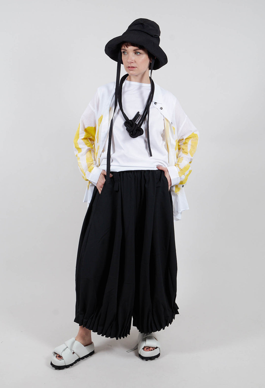 Gathered Hem Trouser in Black