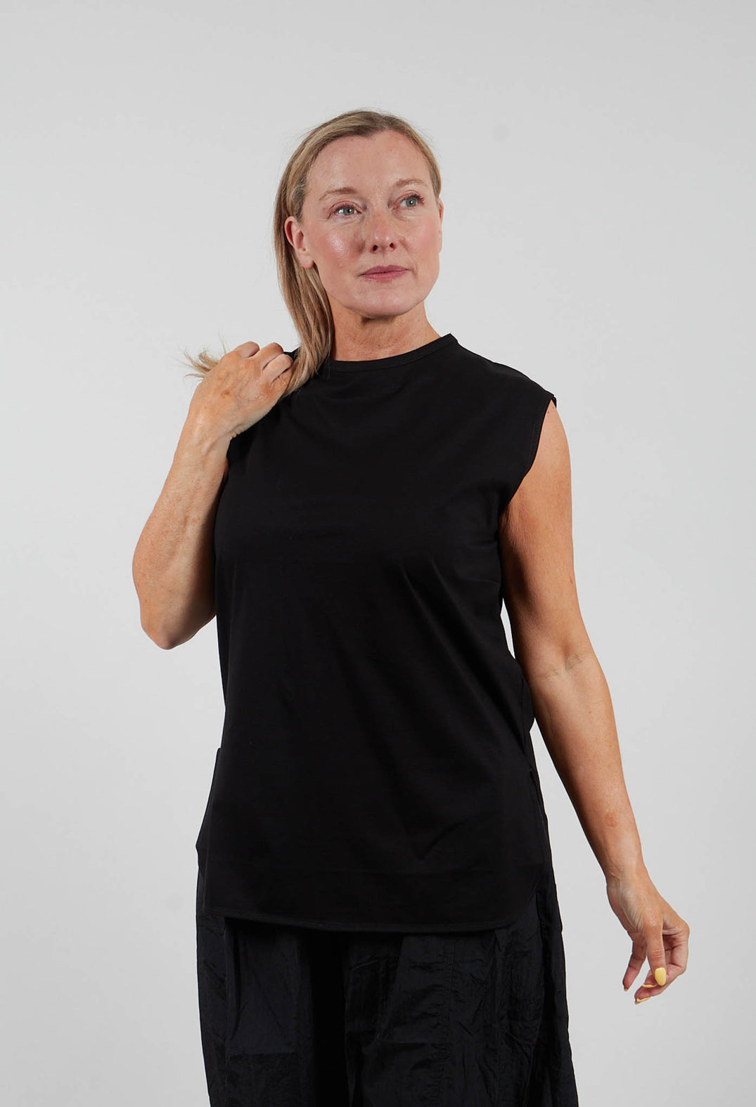 Sleeveless Tunic Top in Black