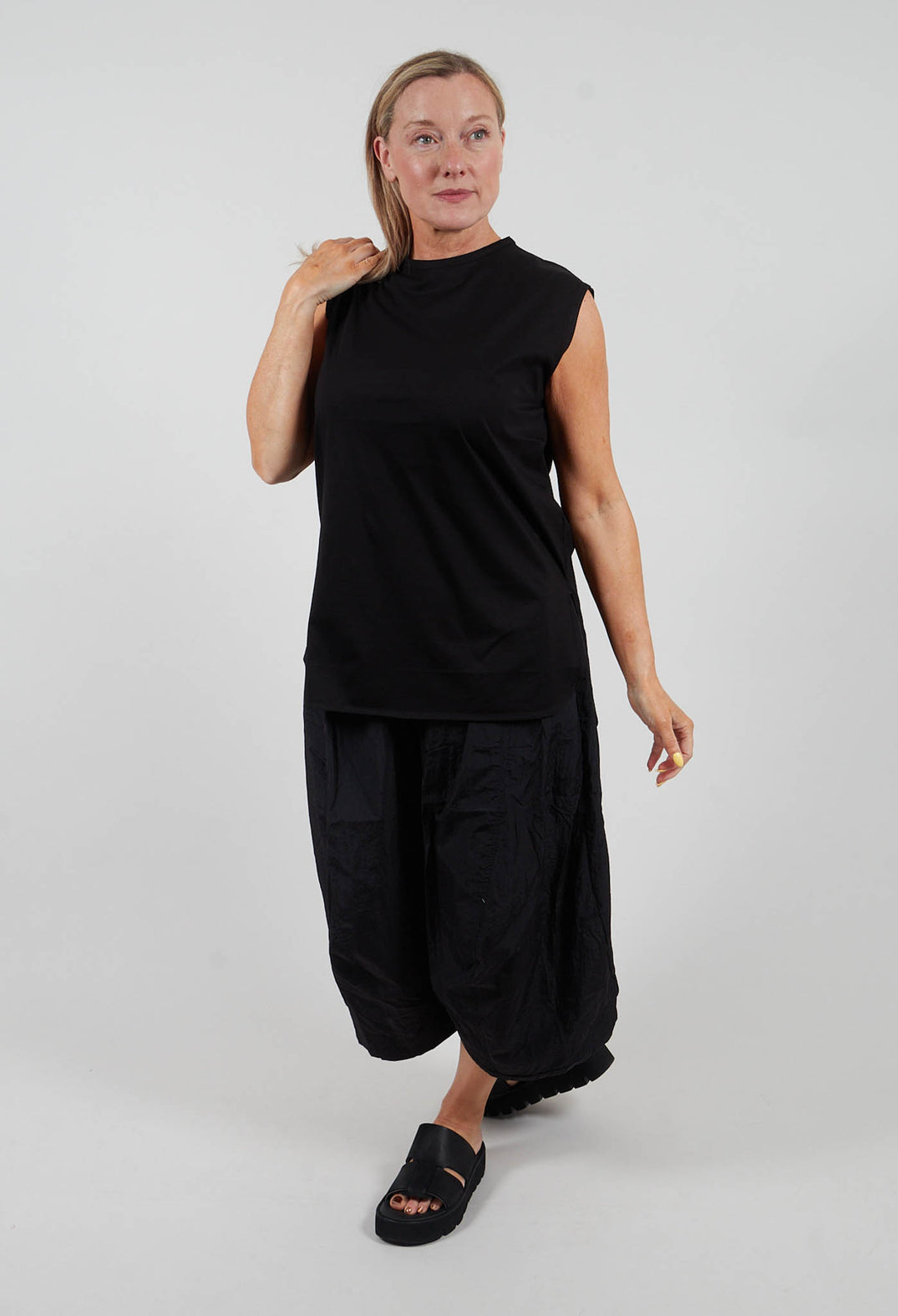 Sleeveless Tunic Top in Black