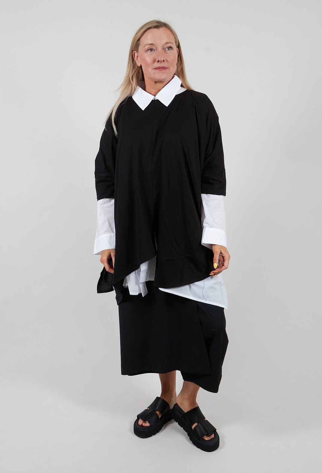 Oversized T-Shirt in Black
