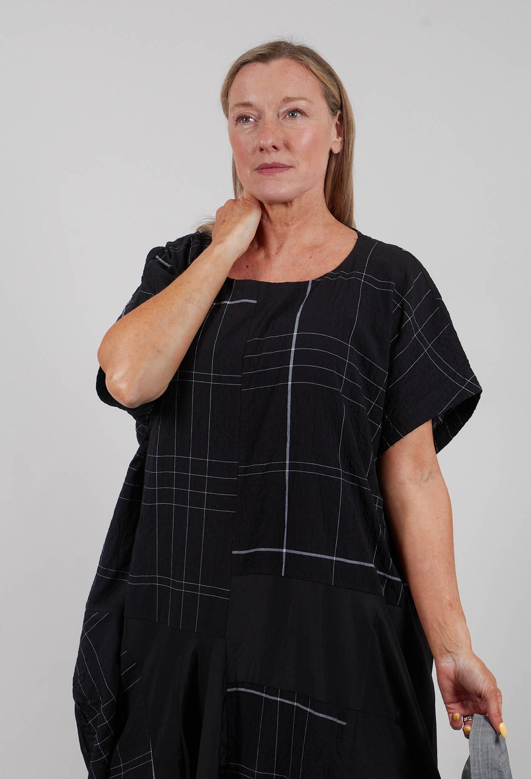 Contrast Fabric Tunic Dress in Black
