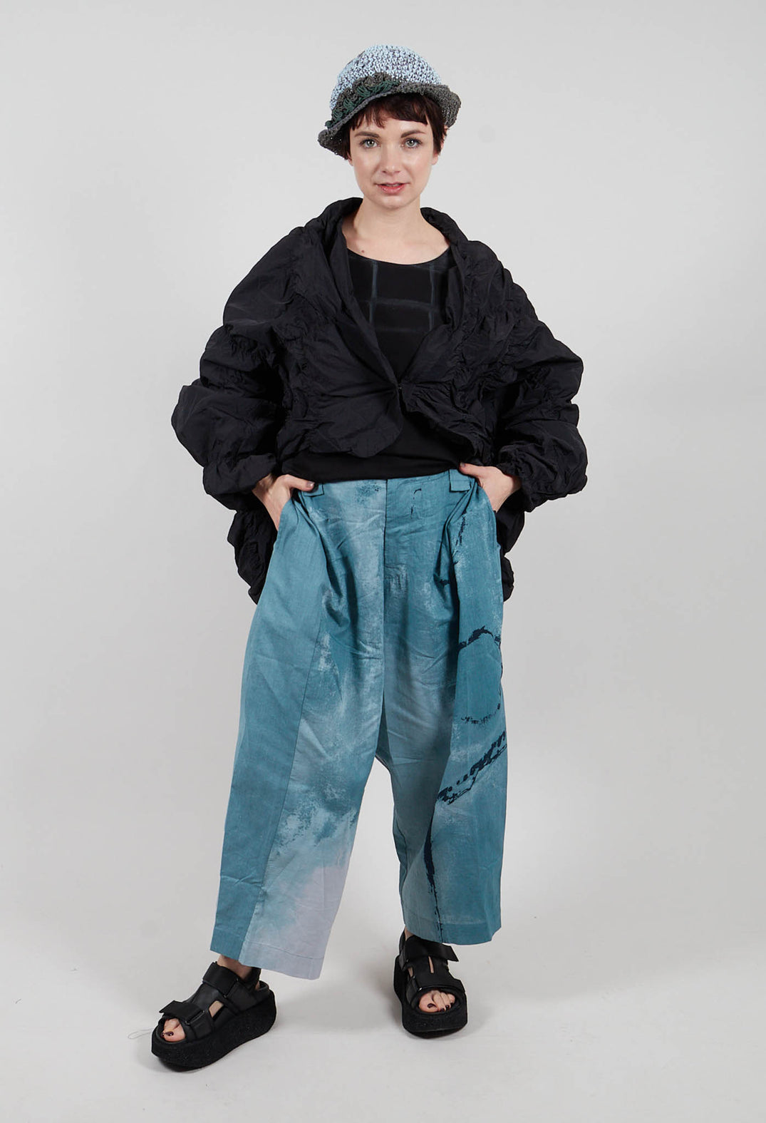 Tapered Leg Trouser in Blue