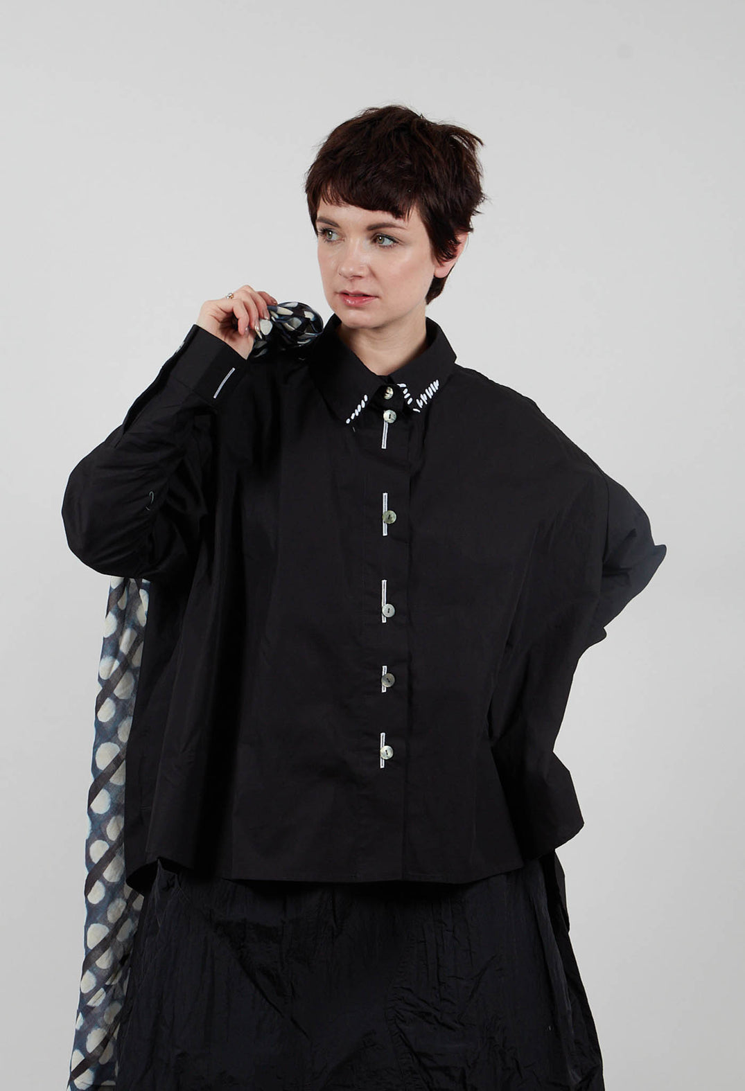 Hi Lo Hem Shirt in Black