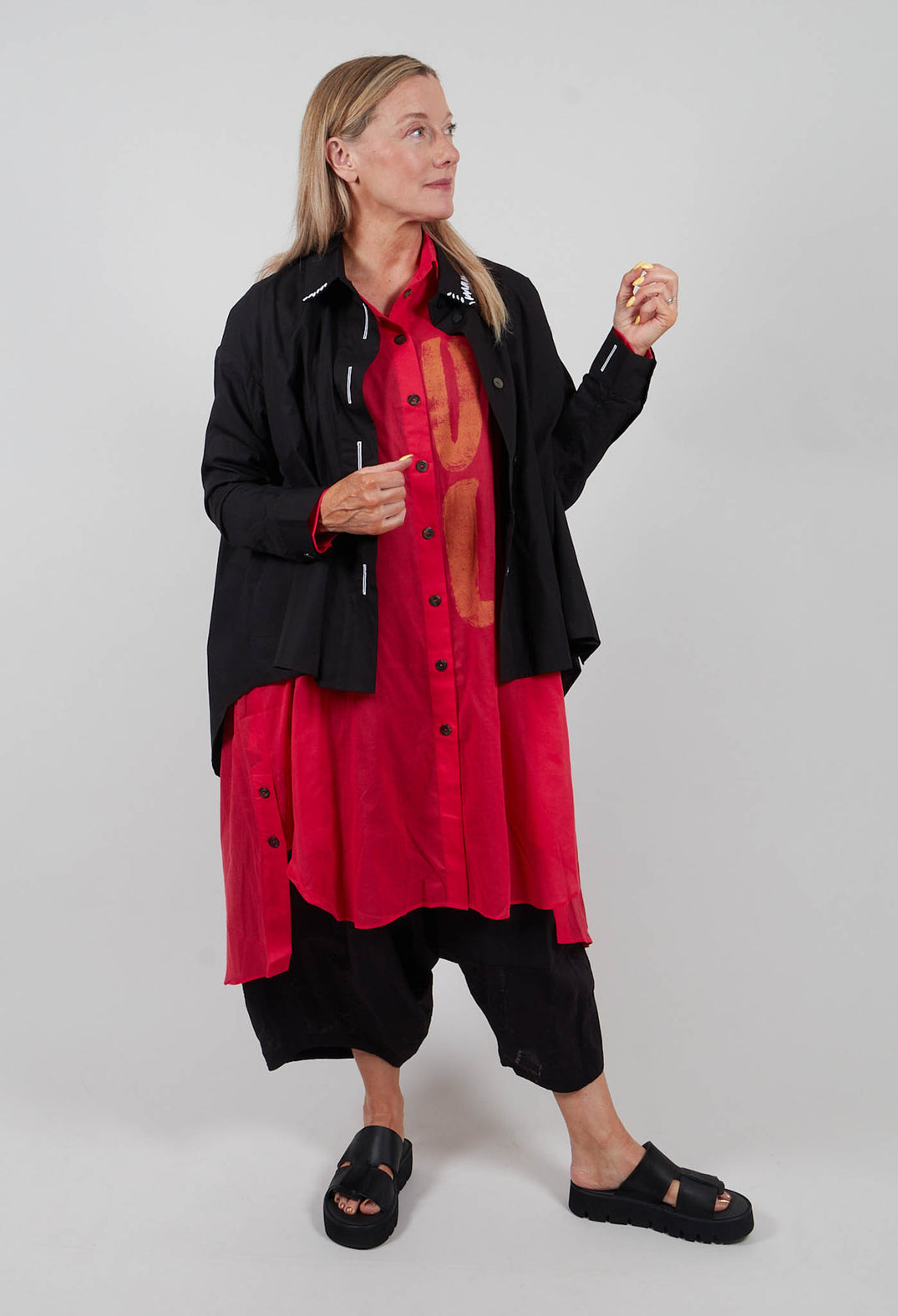 Hi Lo Hem Shirt in Black