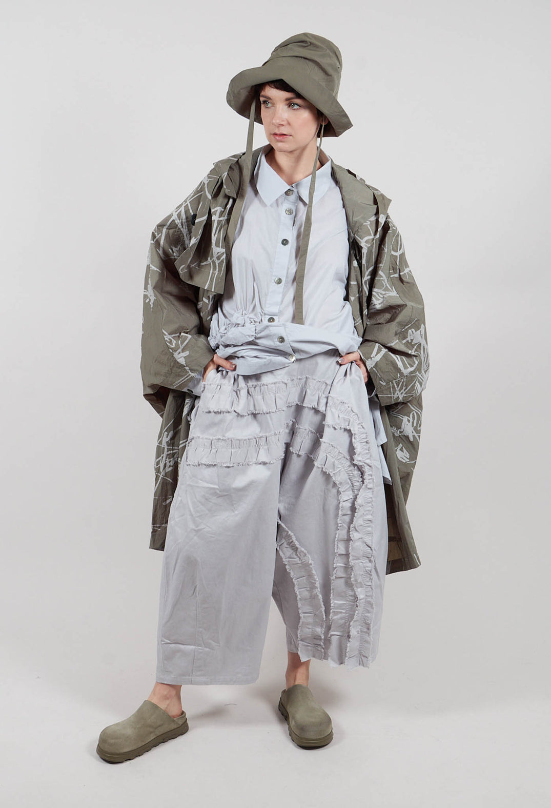 Ruffle Trousers in Blue