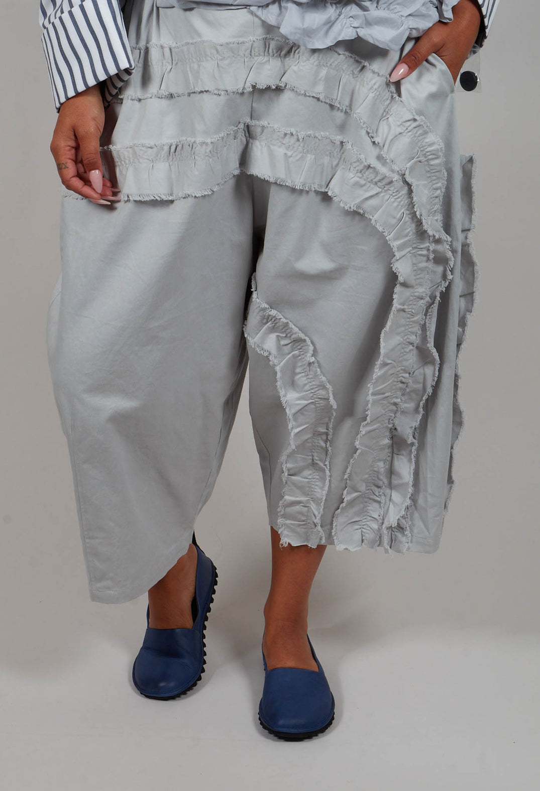 Ruffle Trousers in Blue