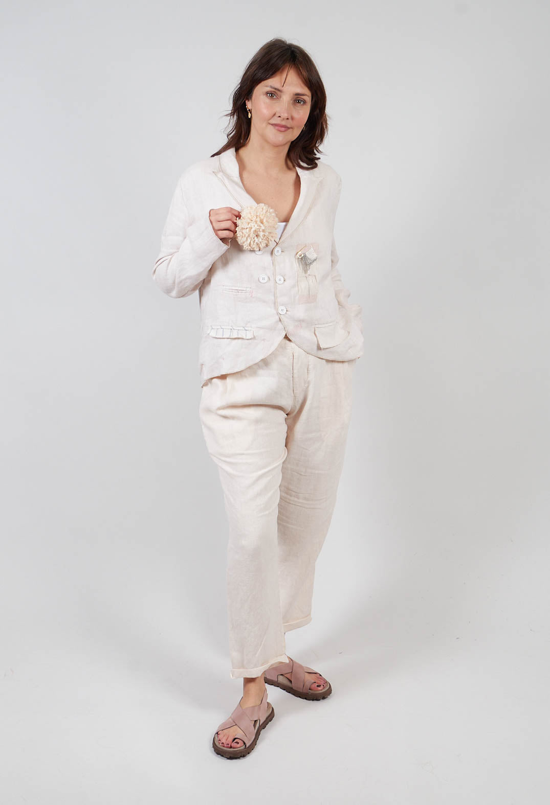 Brooch in Beige