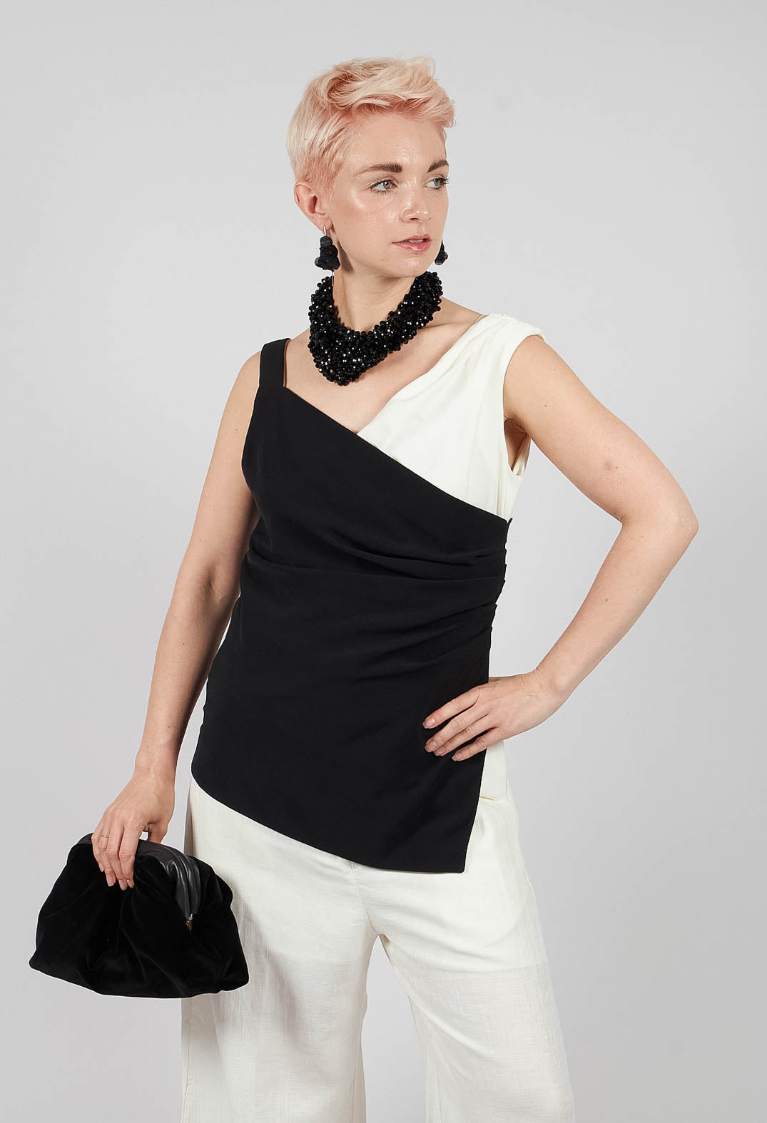 Ruched Sleeveless Top with Contrast Strap in Clesi Nero / Clesi Latte