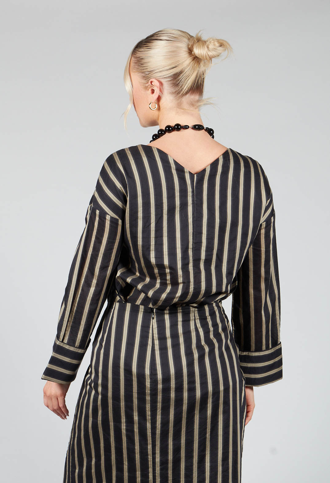 V Neck Striped Cross Over Top in Singapura Nero