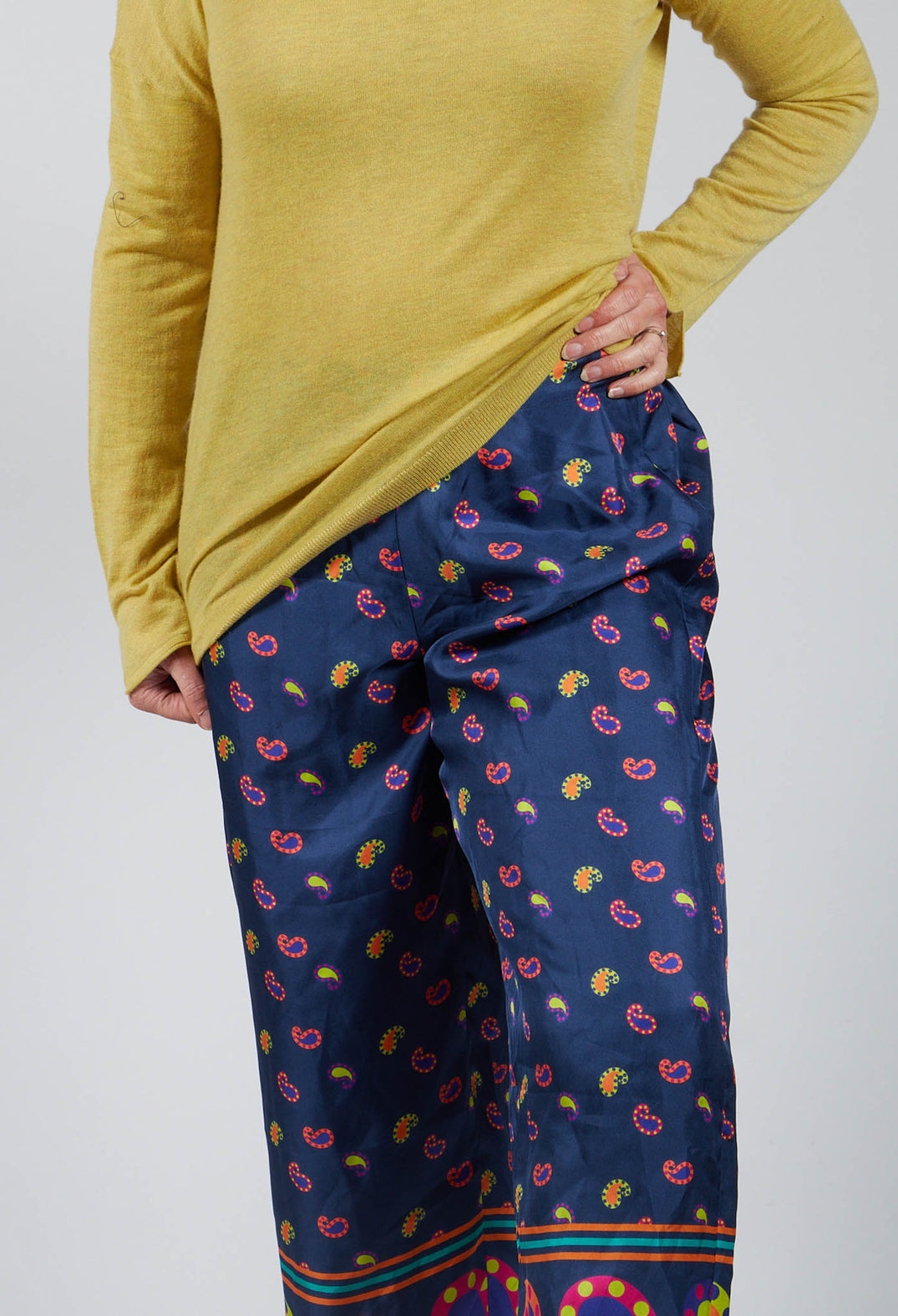 Silk Cropped Wide Leg Trousers in Blu/Rosa/Arancio