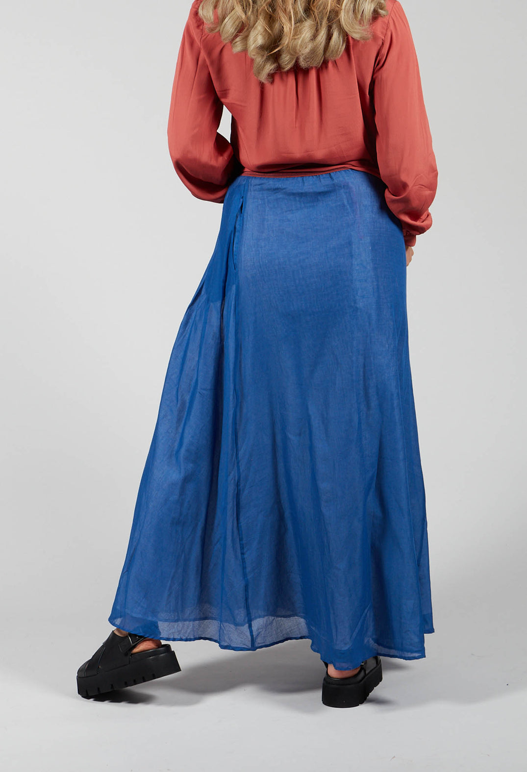 Layered Maxi Skirt with Contrast Waistband in Bluette