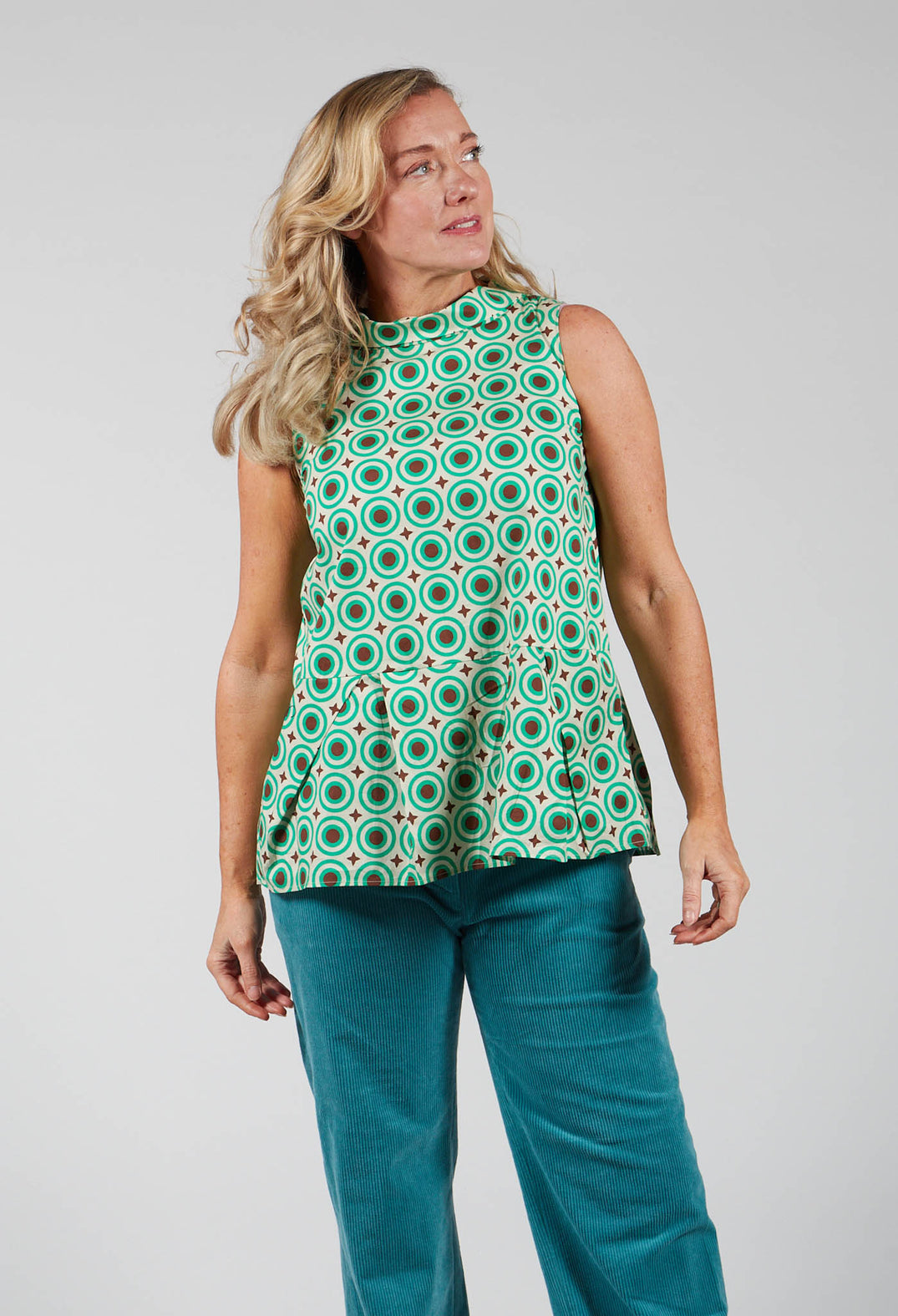 Sleeveless Printed High Neck Top in Menta