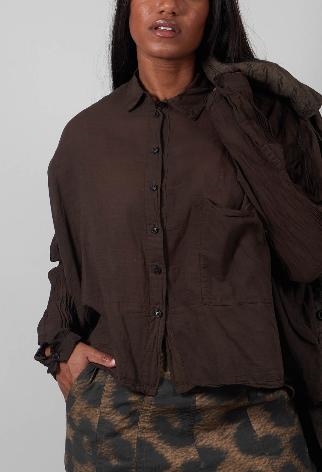 Oversized Lightweight Shirt in Umbra Cloud  - 1350402