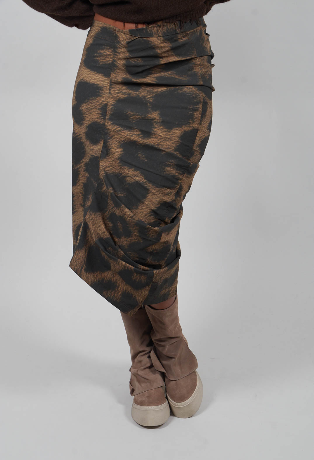 Ruched Pencil Skirt in Leo Big Cloud - 1390307