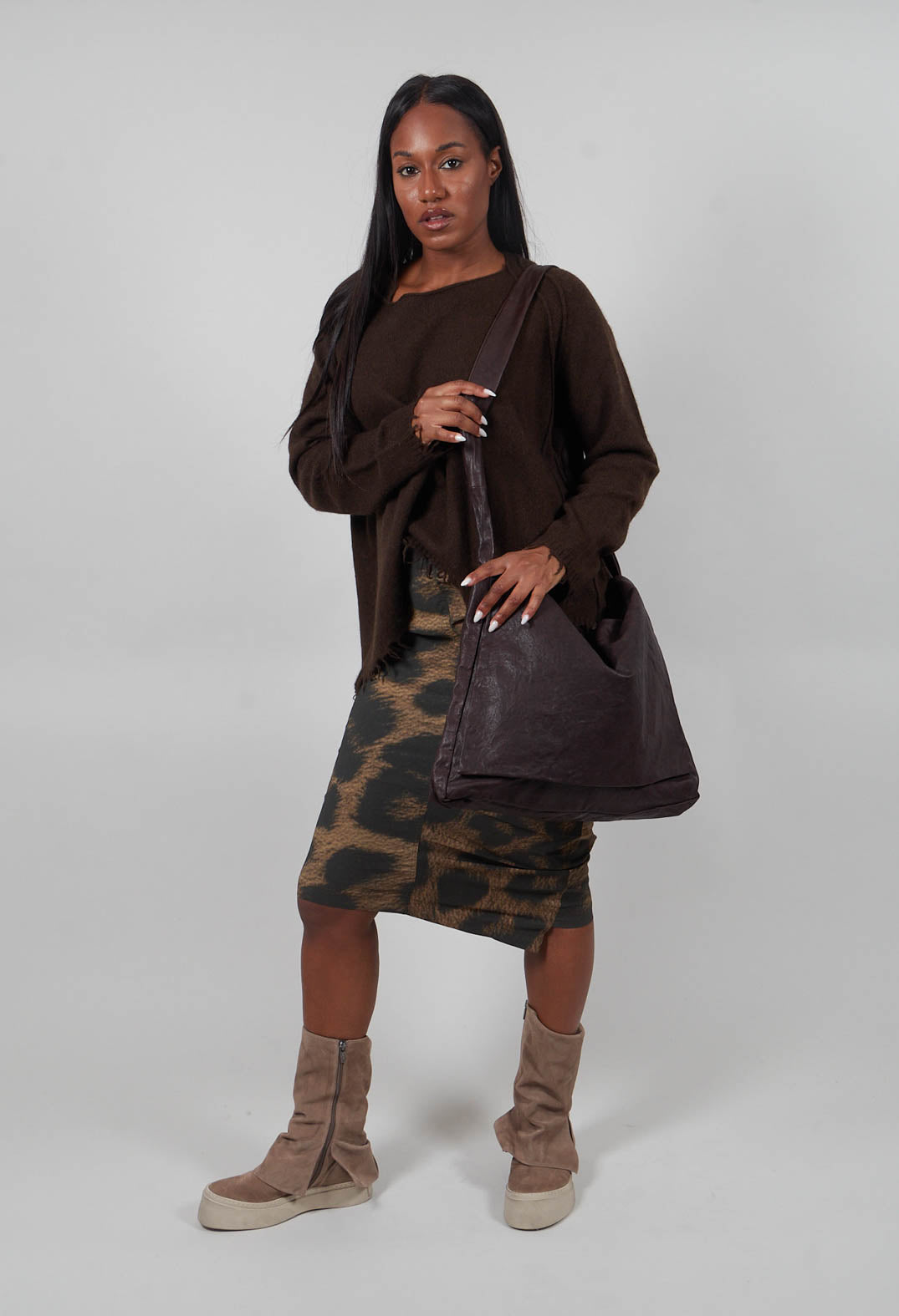 Leather Messenger Bag in Umbra  - 1482507