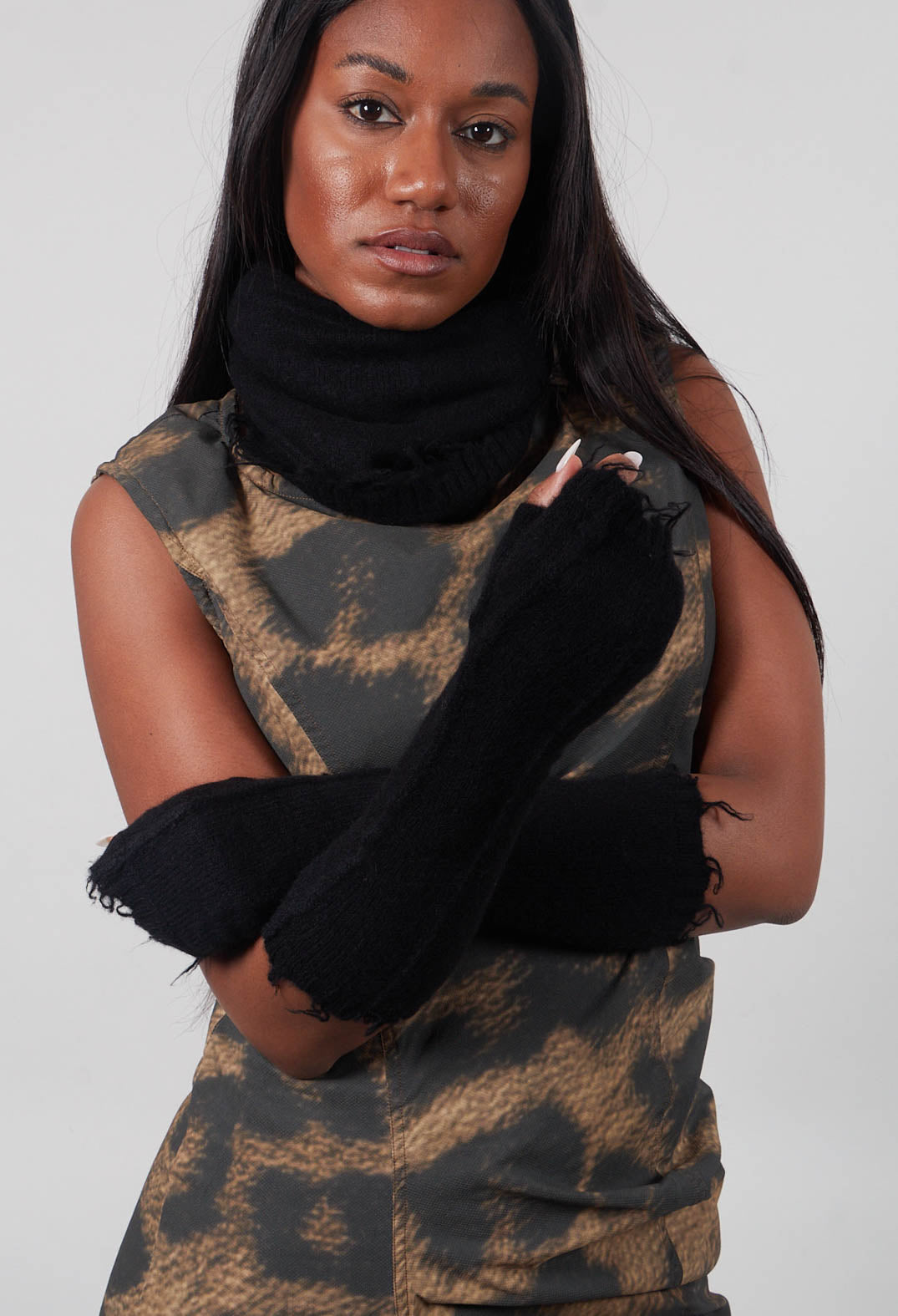 Raw Edge Fingerless Gloves in Black  - 1533109