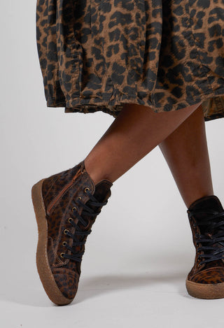 High Top Leather Pumps in Leo Big - 1985202