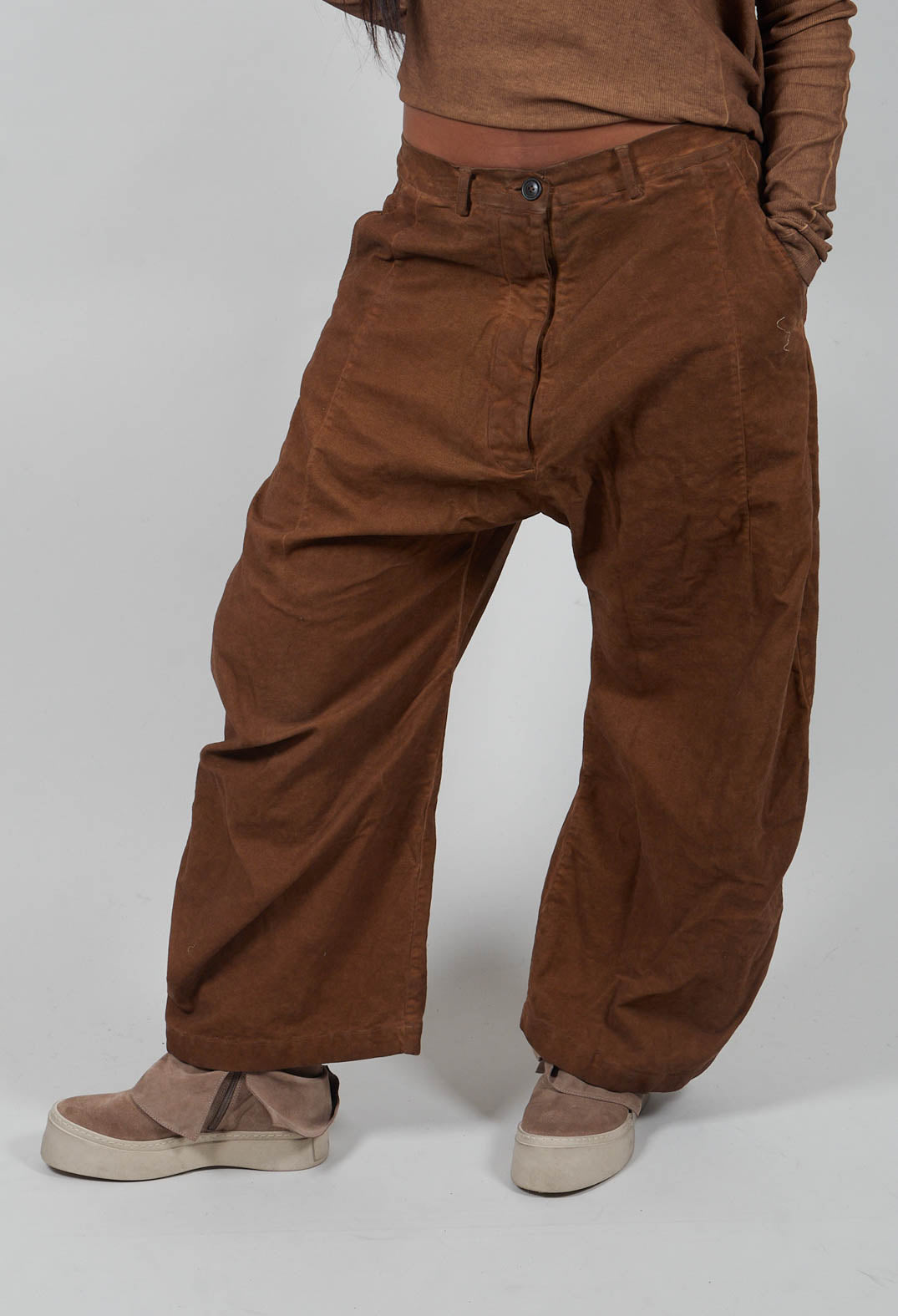 Barrel Leg Drop Crotch Trousers in Dakar Cloud - 2220104