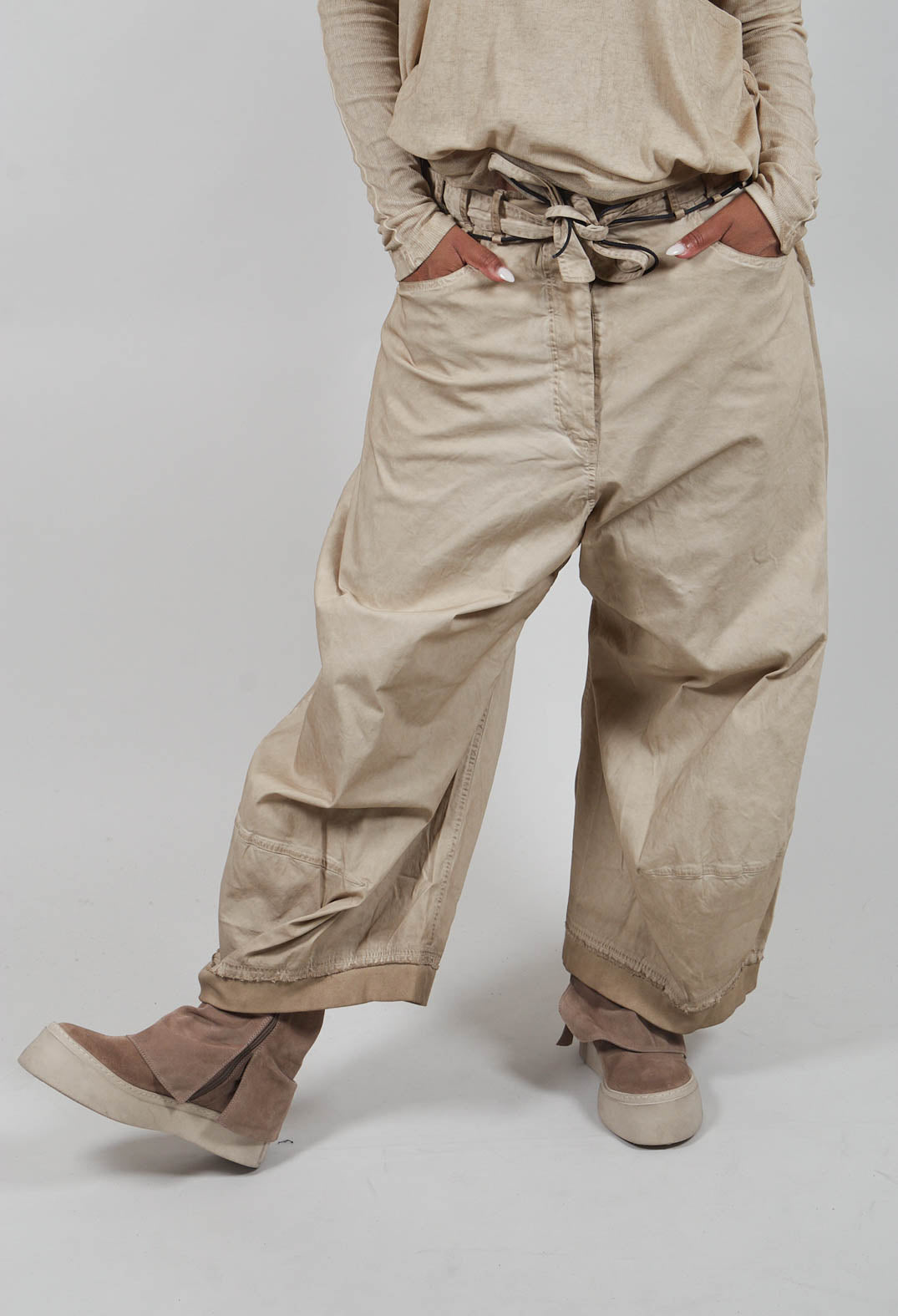 Coated Trousers in Clay Cloud  - 2600103