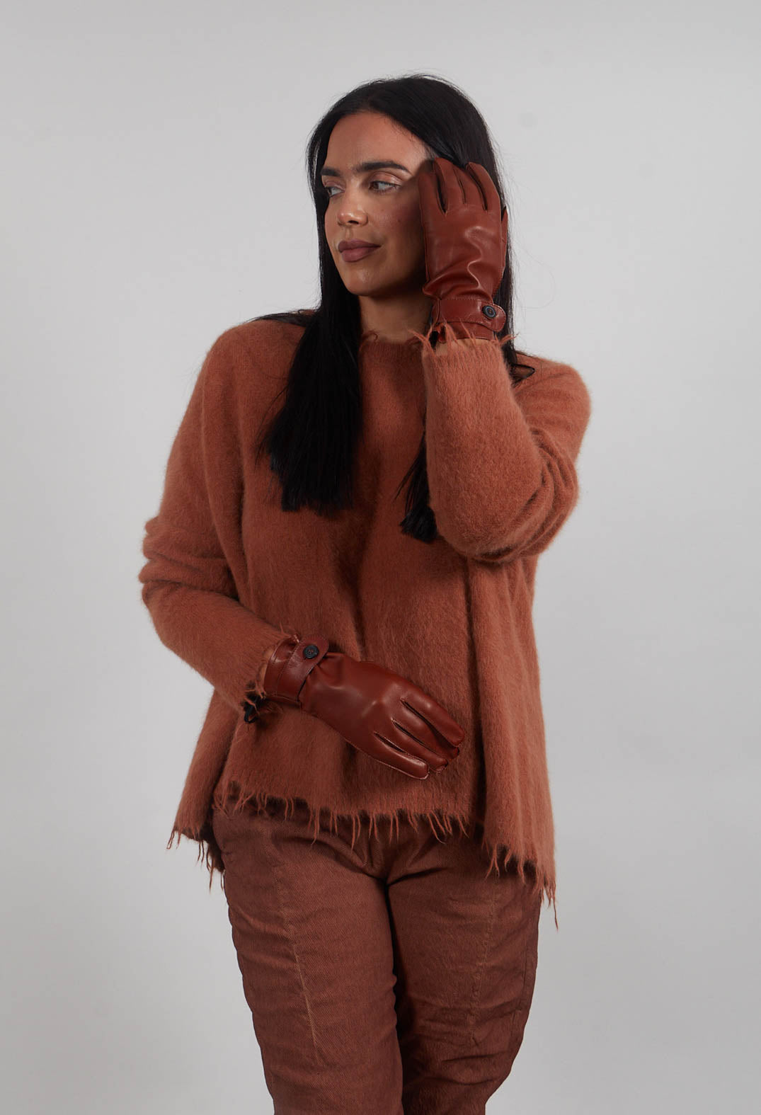 Leather Gloves with Button Strap in Henna  - 2802002