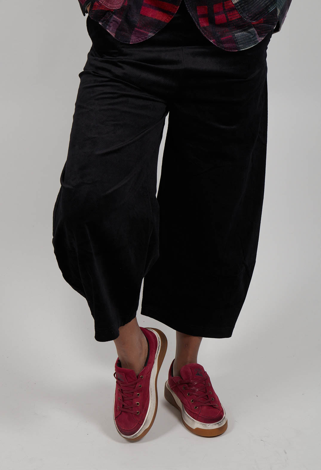 Balloon Leg Trousers in Black  - 3230114