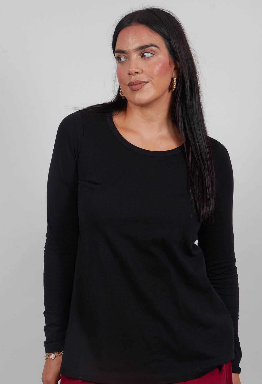 Long Sleeve T-Shirt in Black  - 3260501