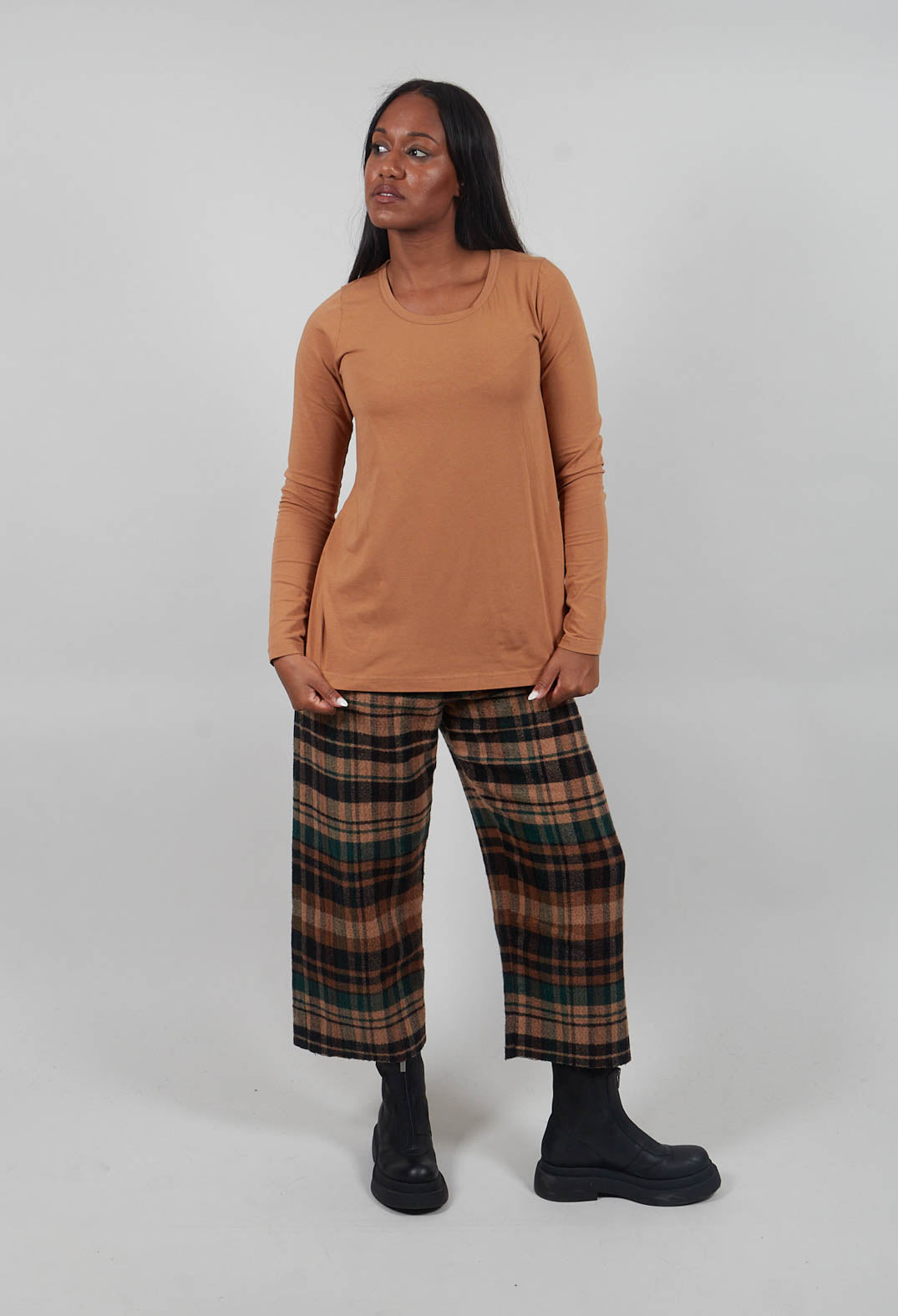 Long Sleeve T-Shirt in Bronze  - 3260501