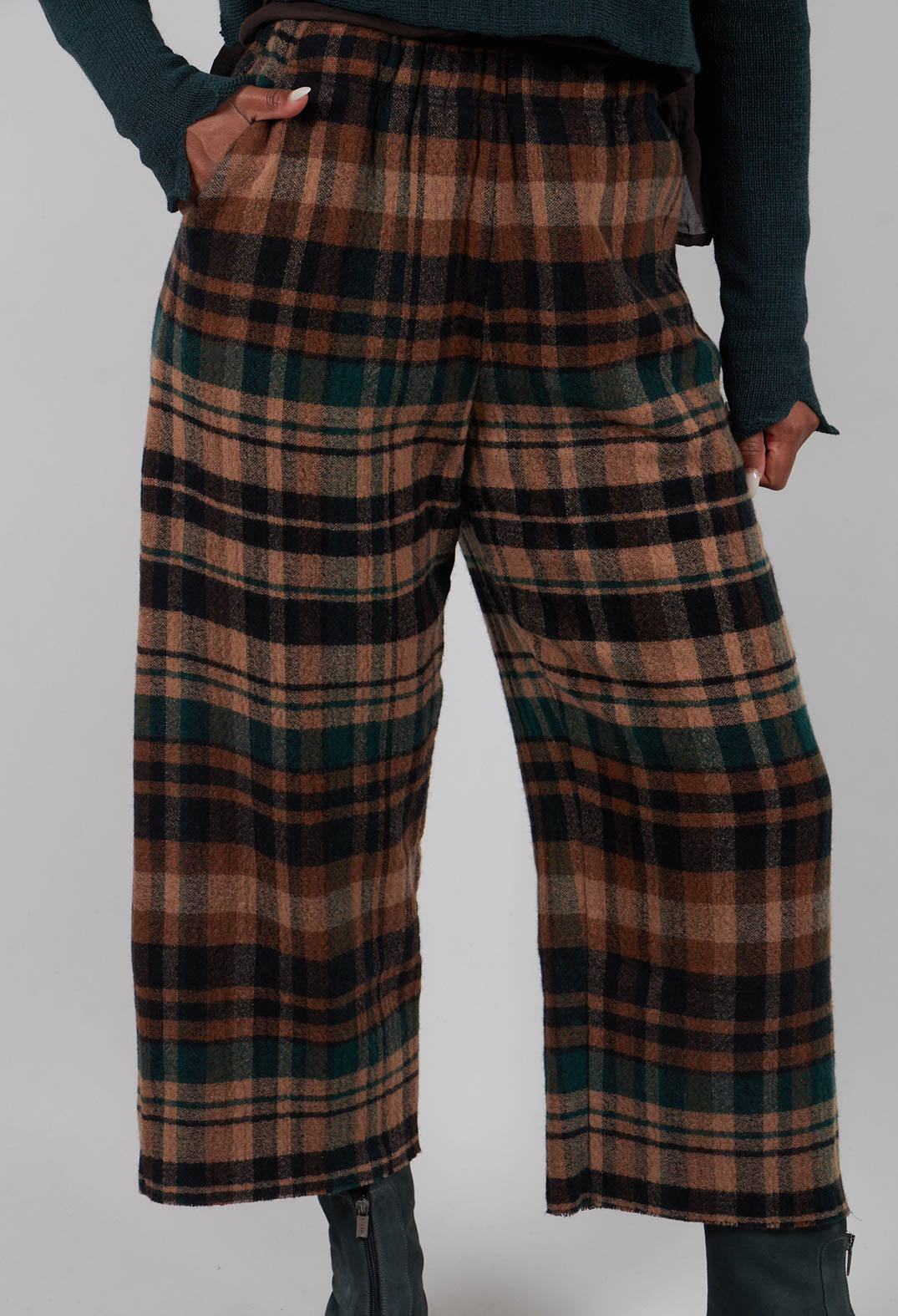 Straight Leg Trousers in Forest Check  - 3280104