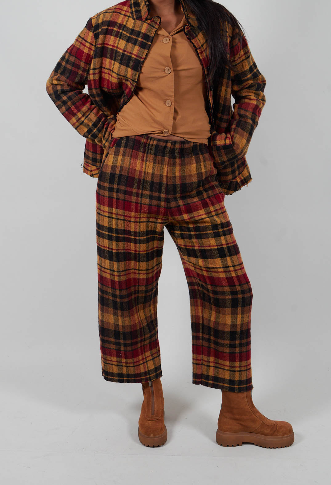 Straight Leg Trousers in Lava Check - 3280104