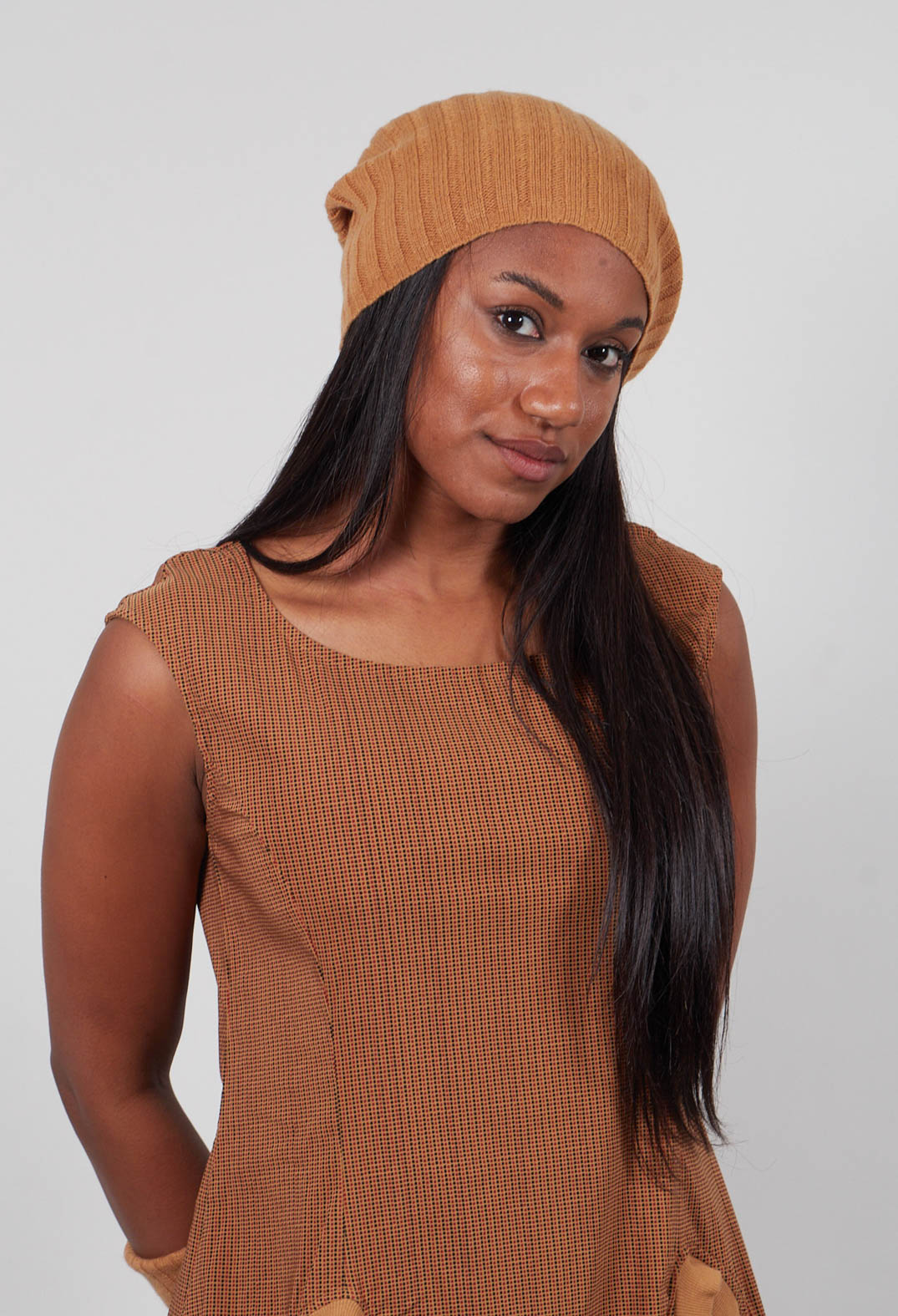Ribbed Hat in Bronze  - 3454606