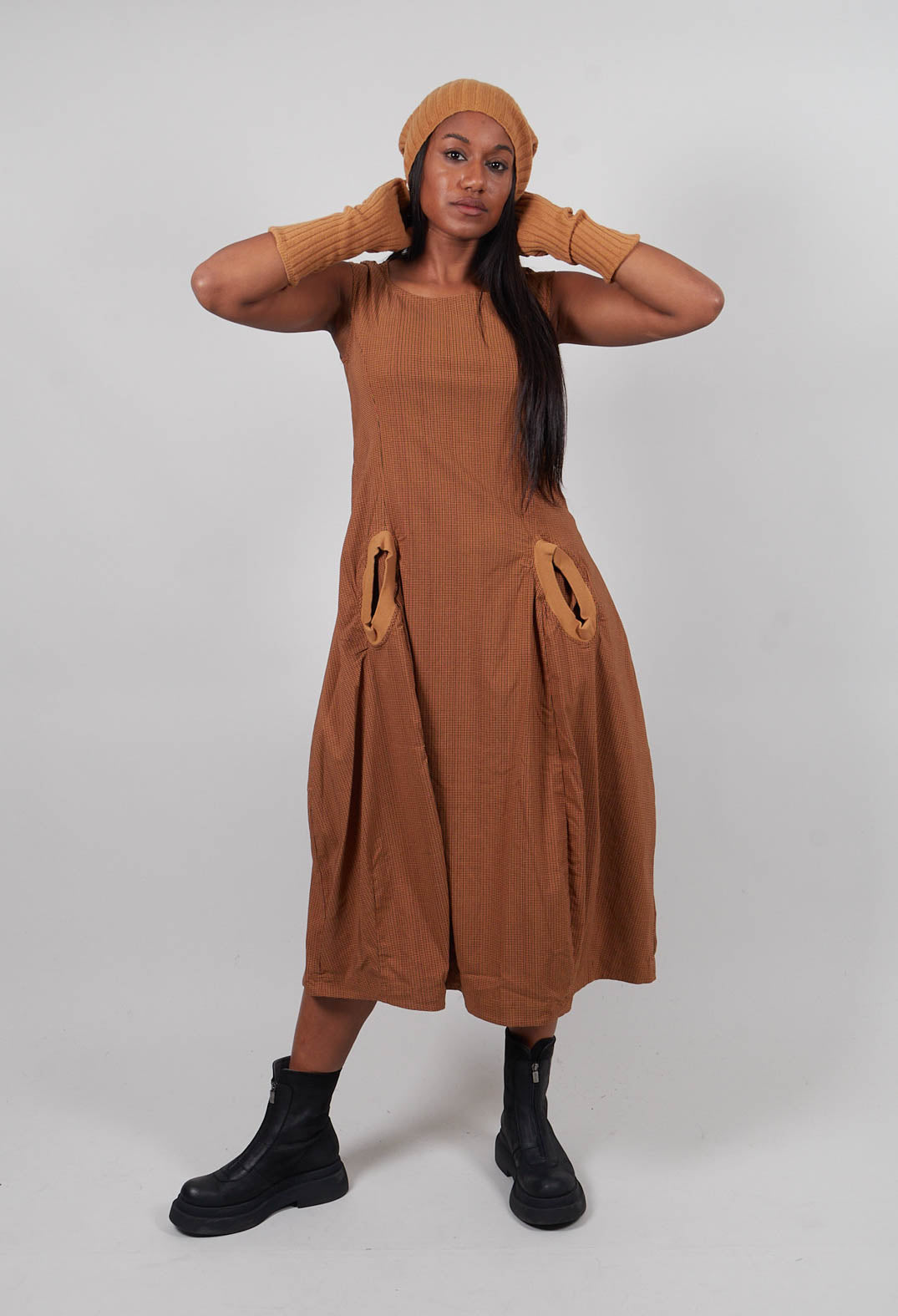 Ribbed Hat in Bronze  - 3454606