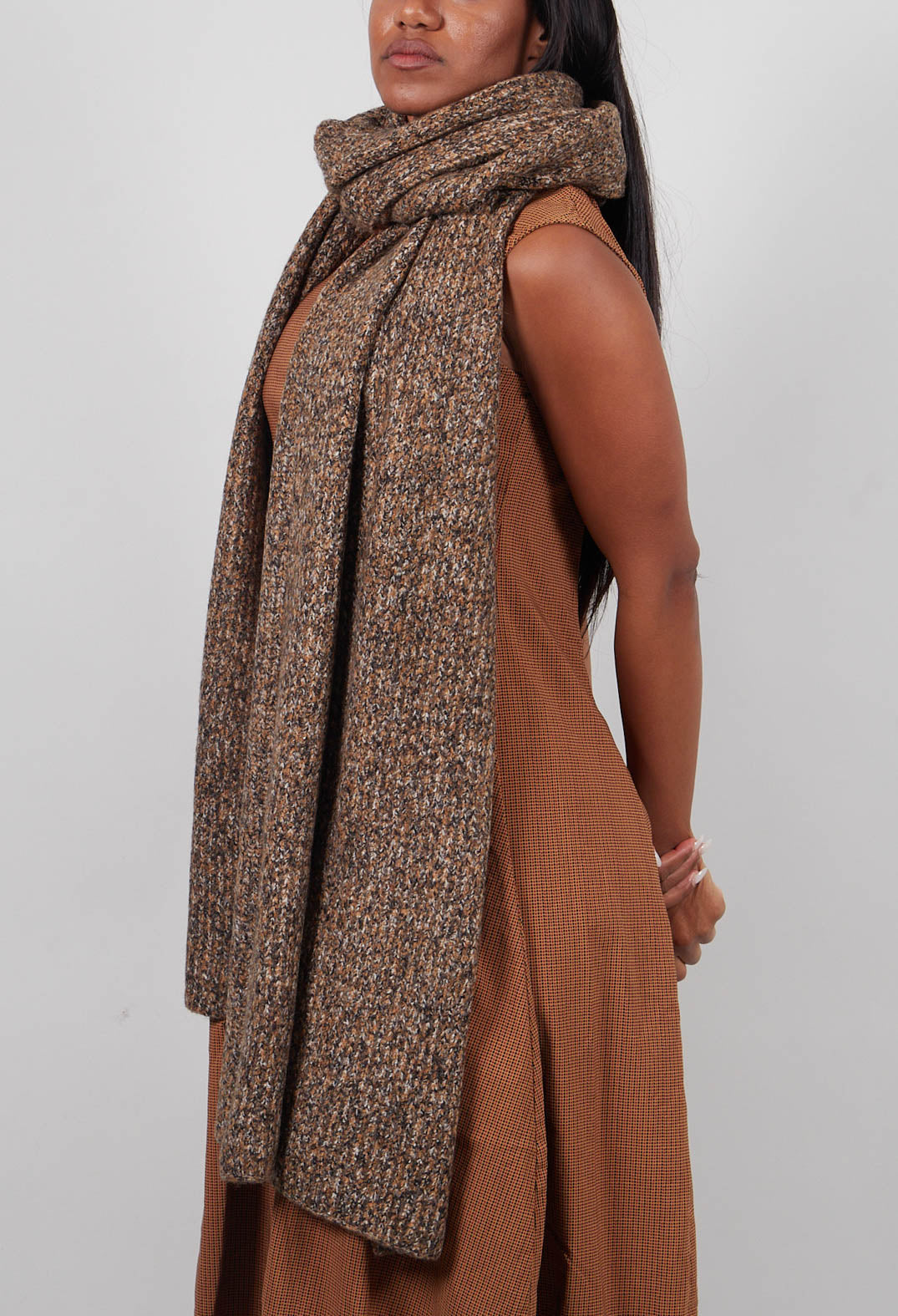 Oversized Knitted Scarf in Bronze Melange  - 3467706