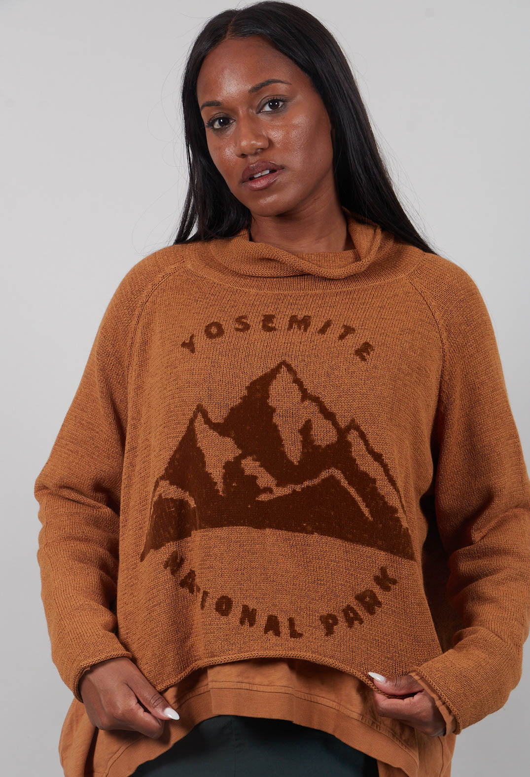 Funnel Neck Jumper in Bronze Print - 3720727