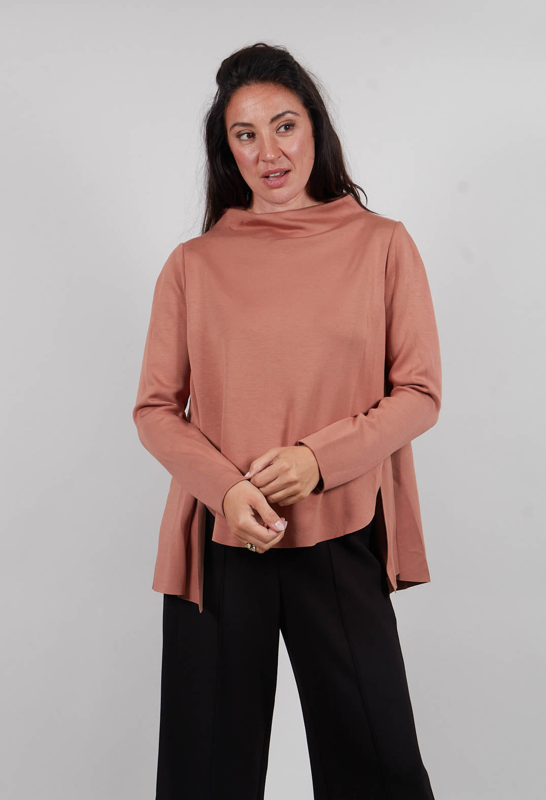 High Low Hem Top in Phard