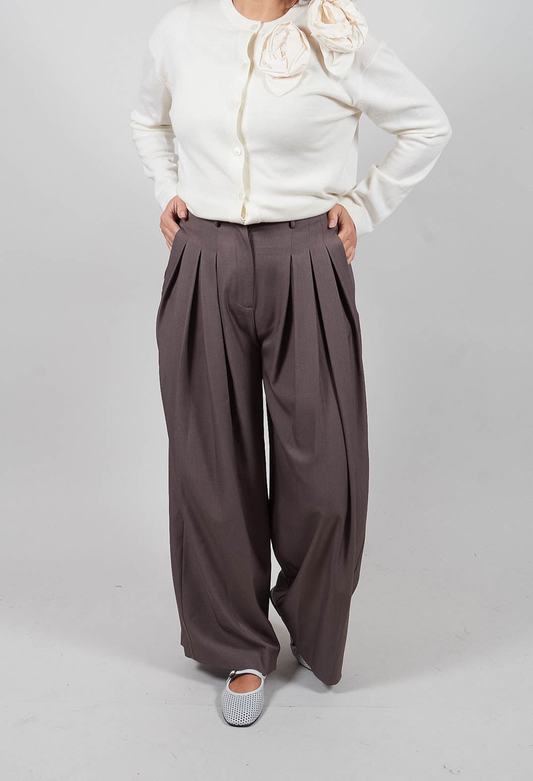 Wide Leg Tailored Trousers in Fango