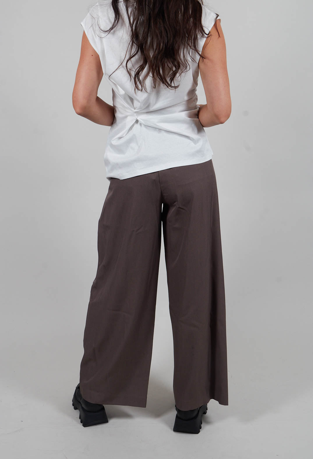 Wide Leg Tailored Trousers in Fango