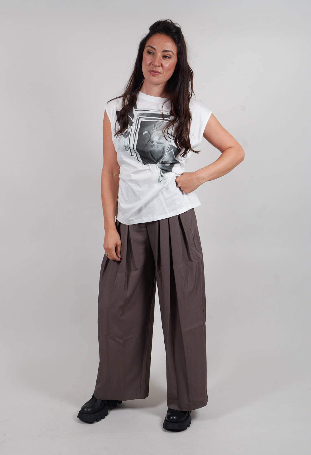 Wide Leg Tailored Trousers in Fango
