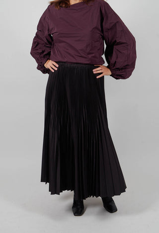 Pleated Midi Skirt in Nero