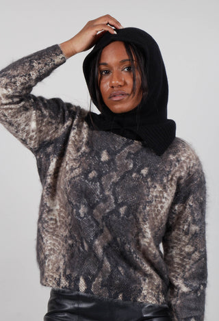 Hooded Snood in Nero