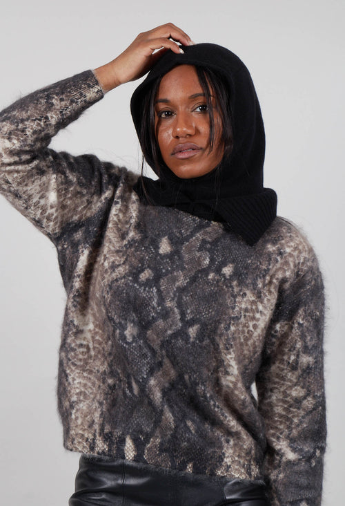 Hooded Snood in Nero
