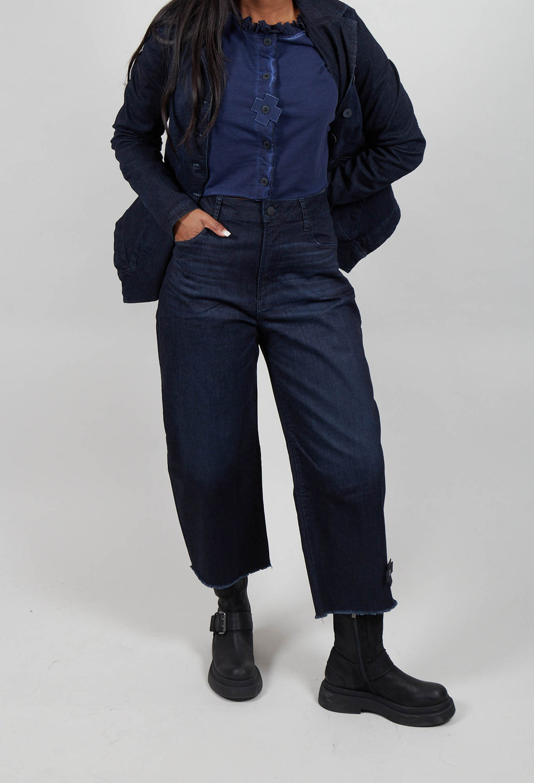 Ocean Crop Jeans in Dark Blue