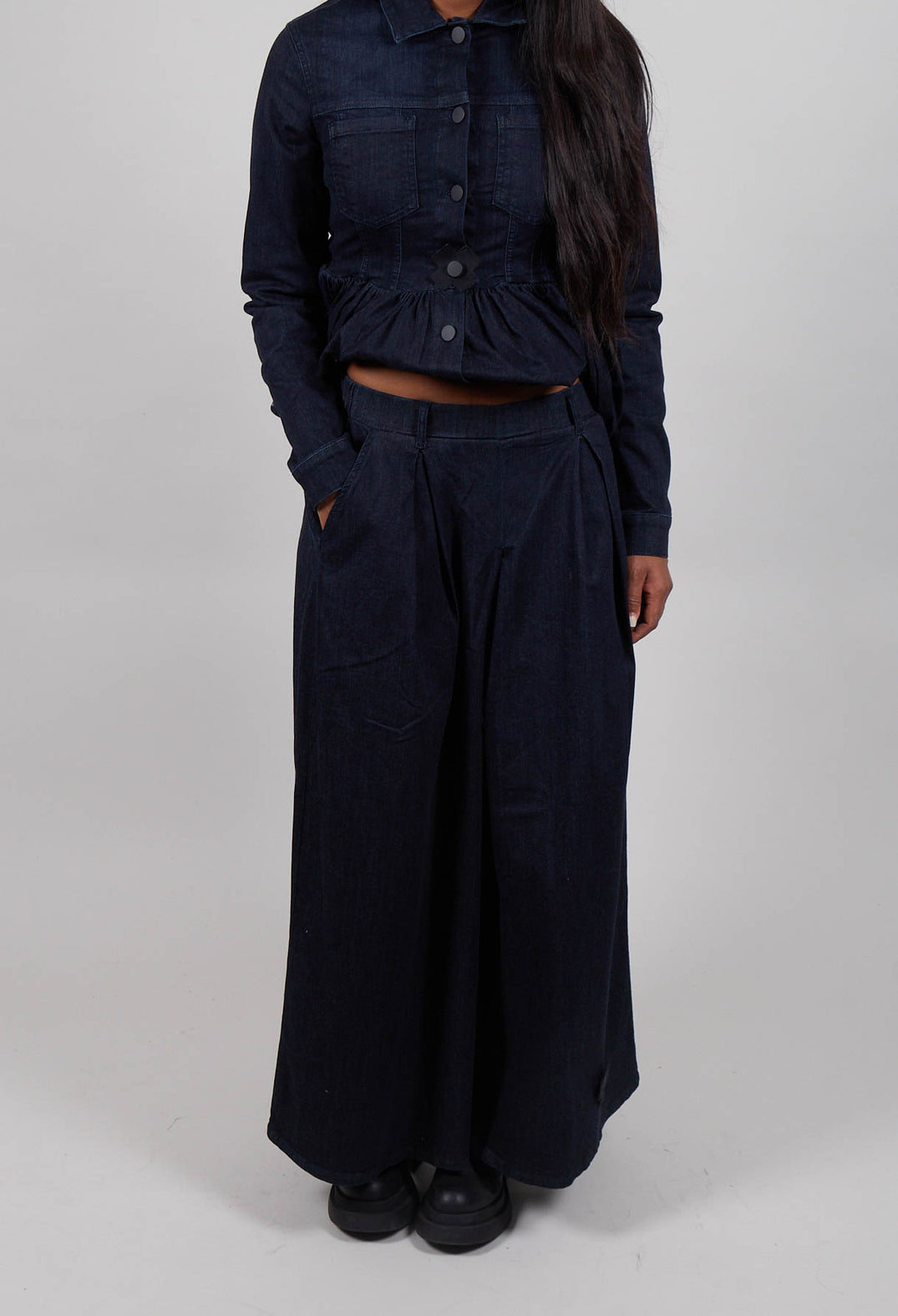 High Horizon Denim Trousers in Dark Blue