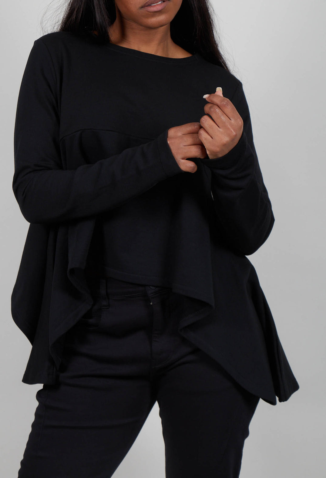 Circle Sweatshirt in Black