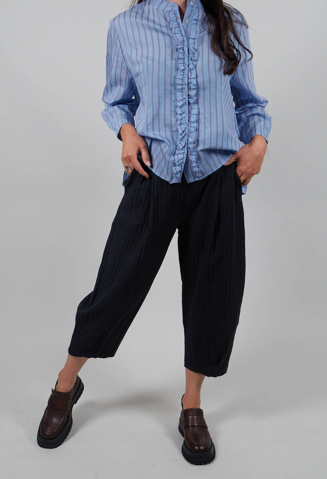 Bianco B Trousers in Grigio