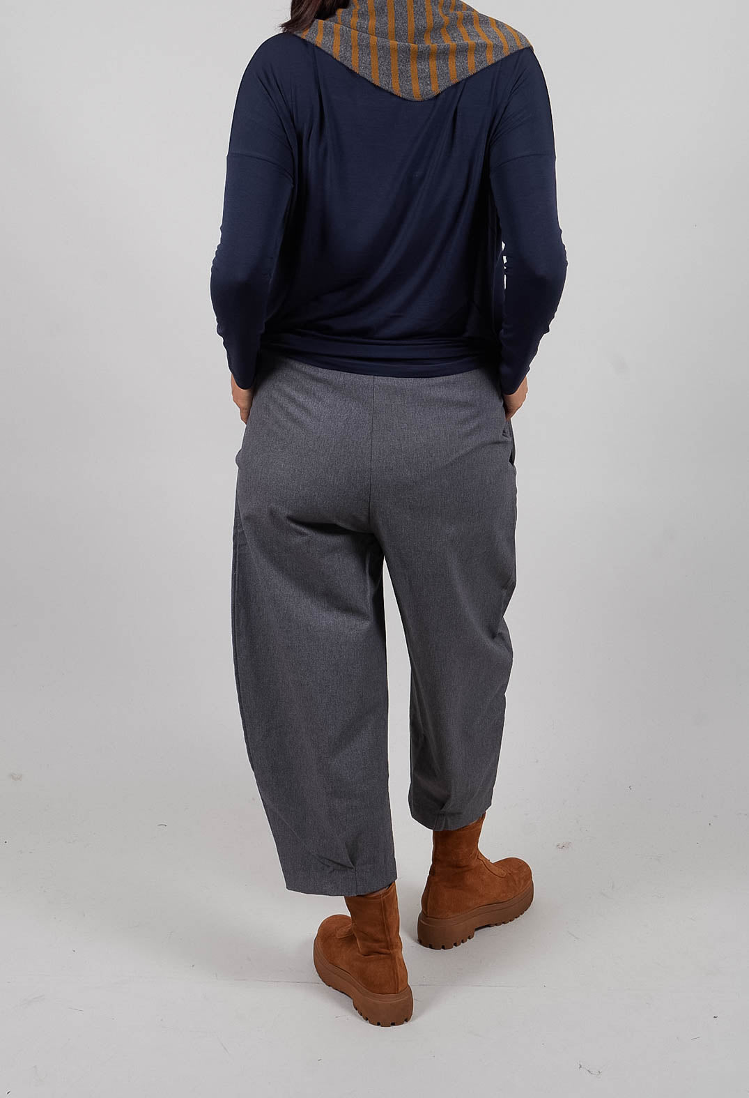 Bianco D Trousers in Grigio