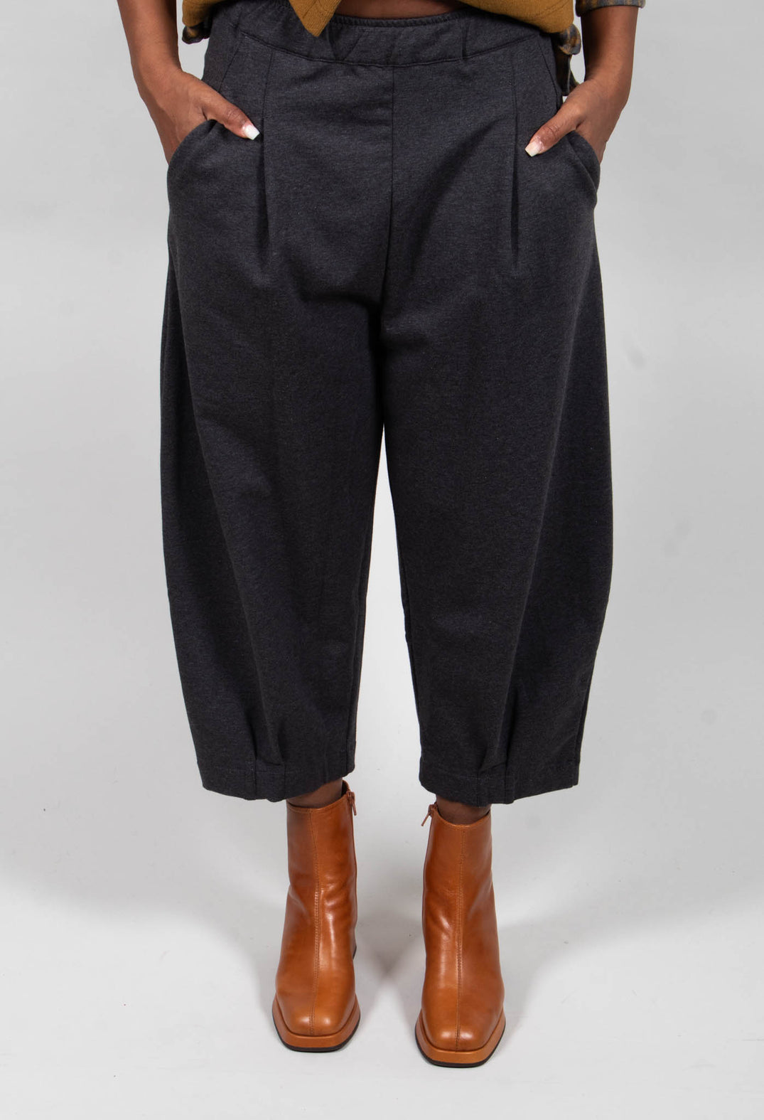 Bianco F Trousers in Antracite